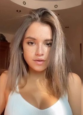 Анна Комарова (Anny Myrrr)