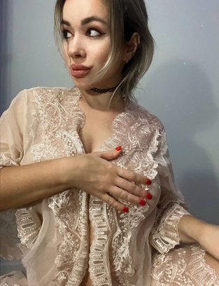 Анна Костенко