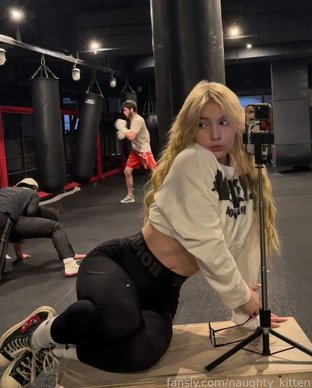 Мира (Naughty Kitten)