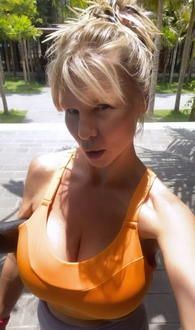 Надя Сказка