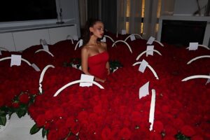 Валя Карнавал